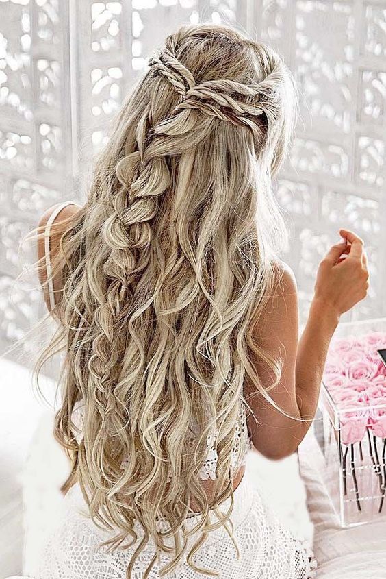 Come One, Come All, To See The Most Glamorous Wedding Hairstyles Of All