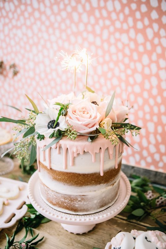 21 Amazing Drip Wedding Cake Ideas You Can’t Resist 21 Amazing Drip Wedding Cake Ideas You Can’t Resist