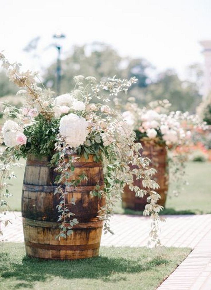 22 Marvelous DIY Wine Barrel Wedding Decoration Ideas