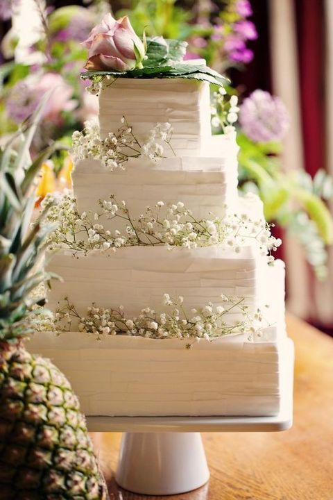 16 Unique and Eye-catching Square Wedding Cake Ideas