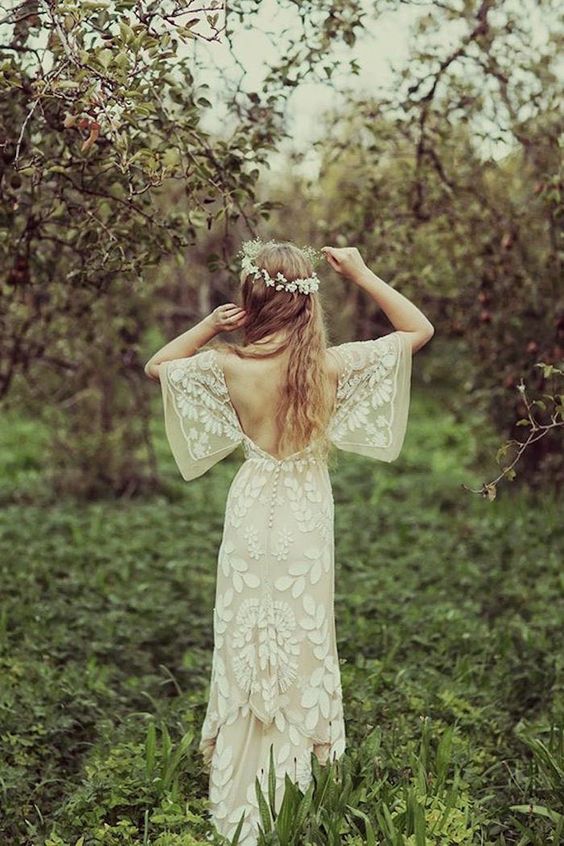 18 Dream and Chic Bohemian Wedding Dresses