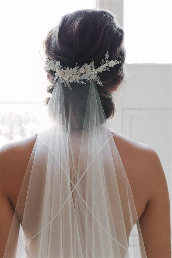  Wedding Veil with hair accessories 
