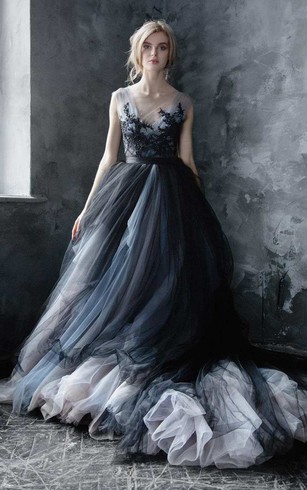  23 Romantic and Stylish Black Wedding Dresses 
