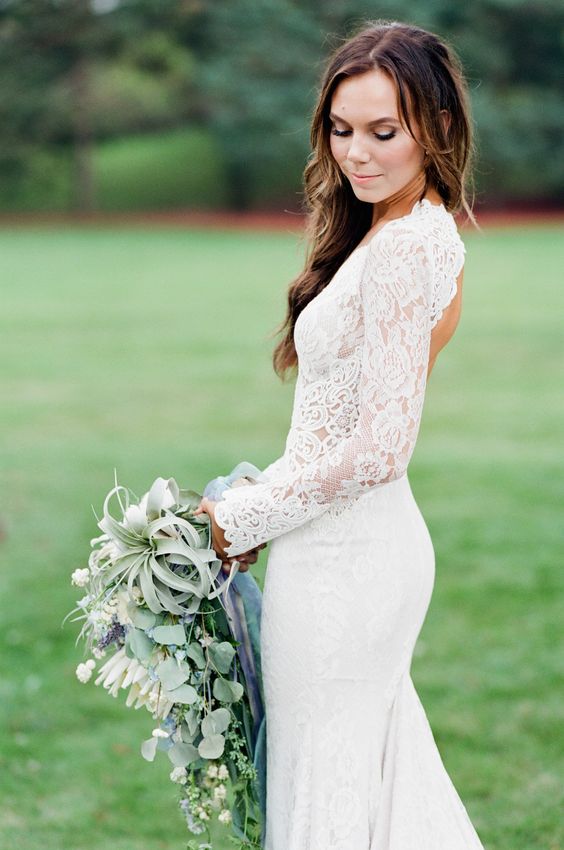  White Lace Long Sleeve Wedding Dress 