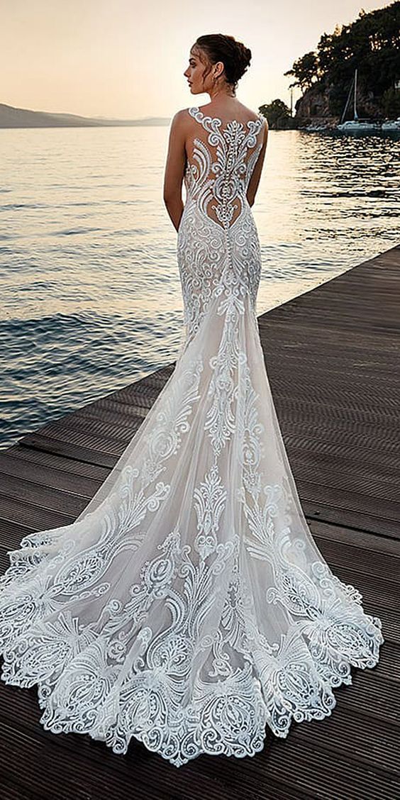 Beach Wedding Dresses Ideas to Stand Out!