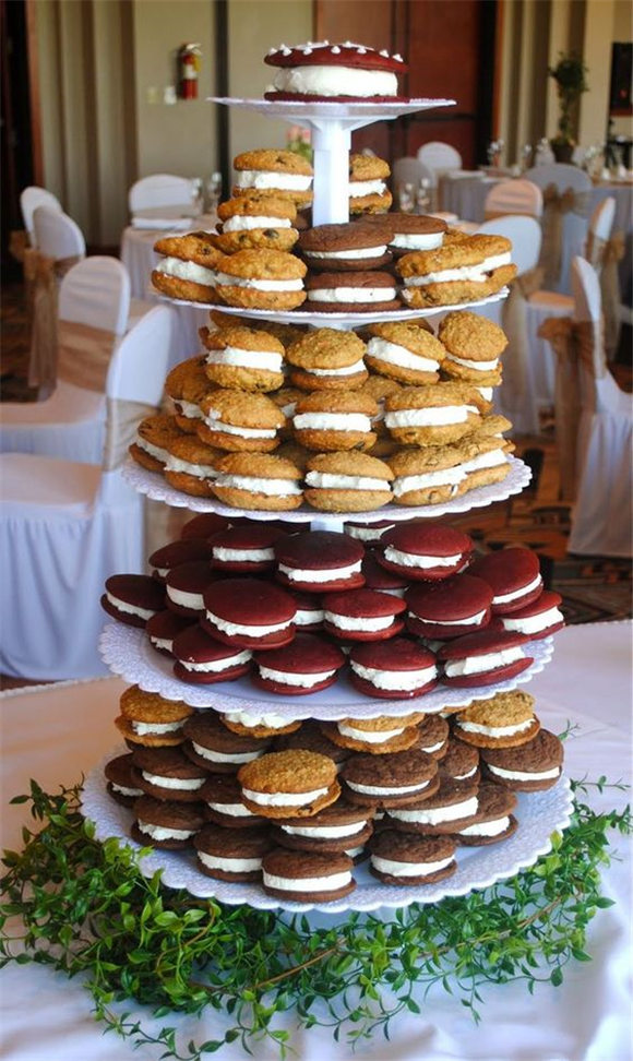 Alternatives to a Traditional Wedding Cake