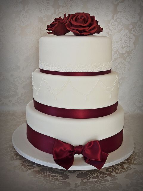Burgundy Wedding Cakes On Your Big Day