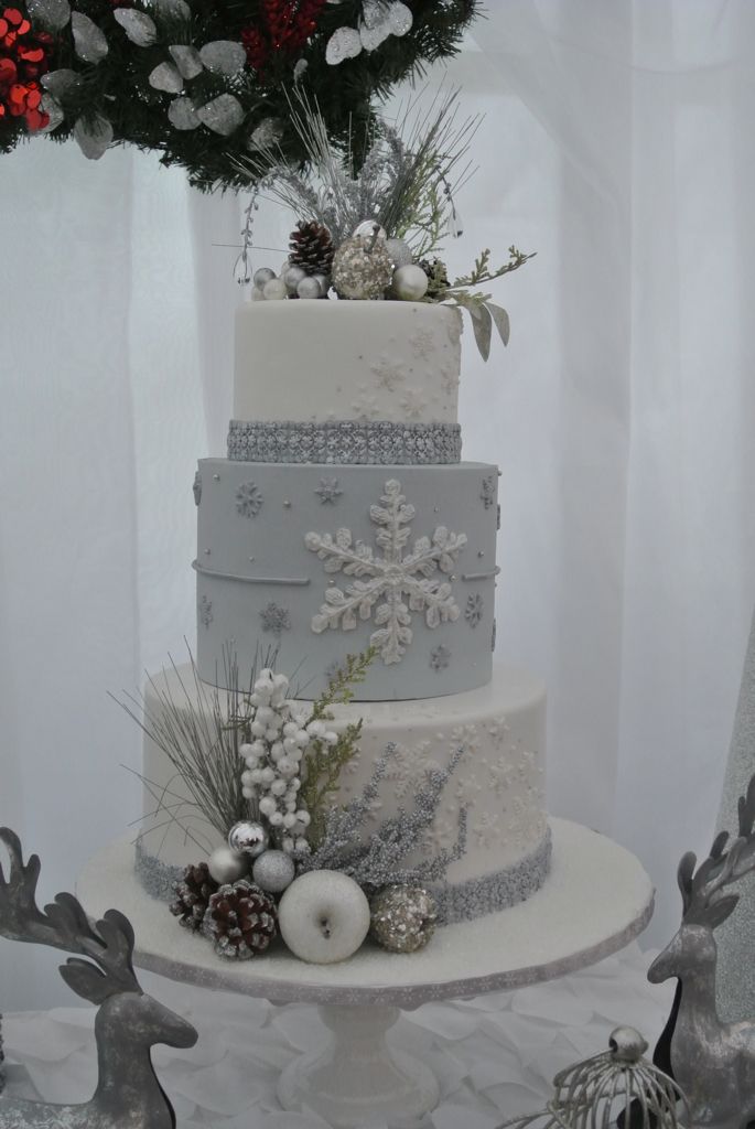 Fabulous Winter Wedding Cakes for Your Wedding