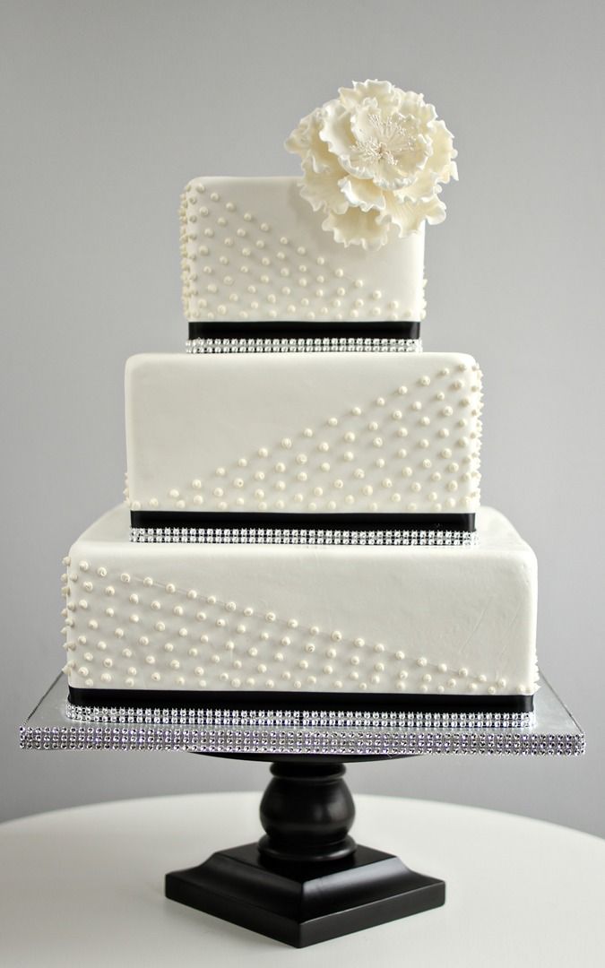 Square Wedding Cakes That Wow