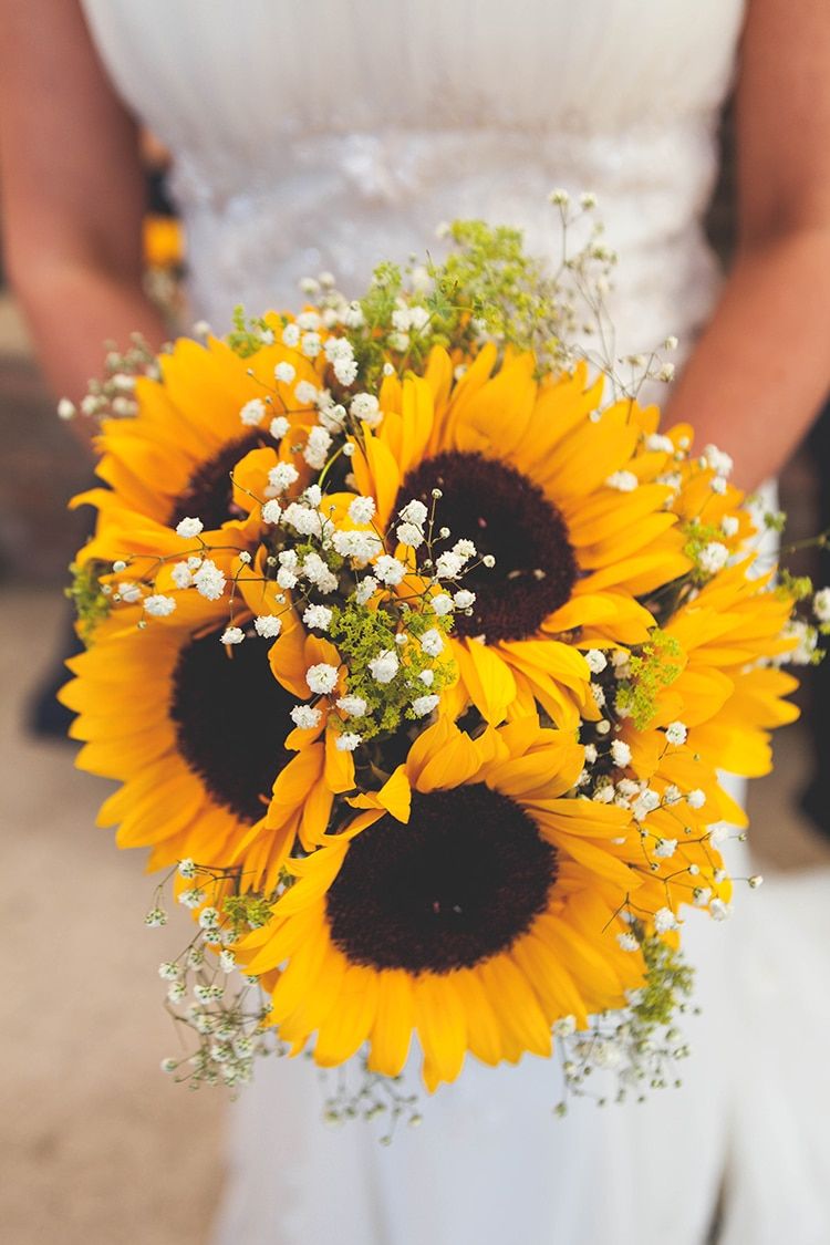 39 Sunflower Wedding Ideas and Wedding Decorations ChicWedd