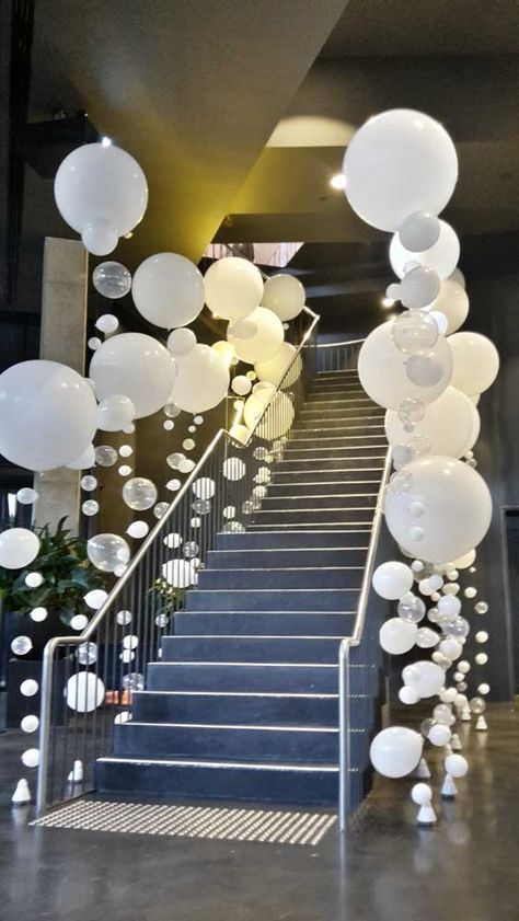 Fun Balloon Wedding Décor Ideas to Rock