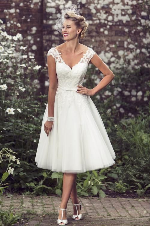 20+ Flattering Tea Length Wedding Dresses – ChicWedd