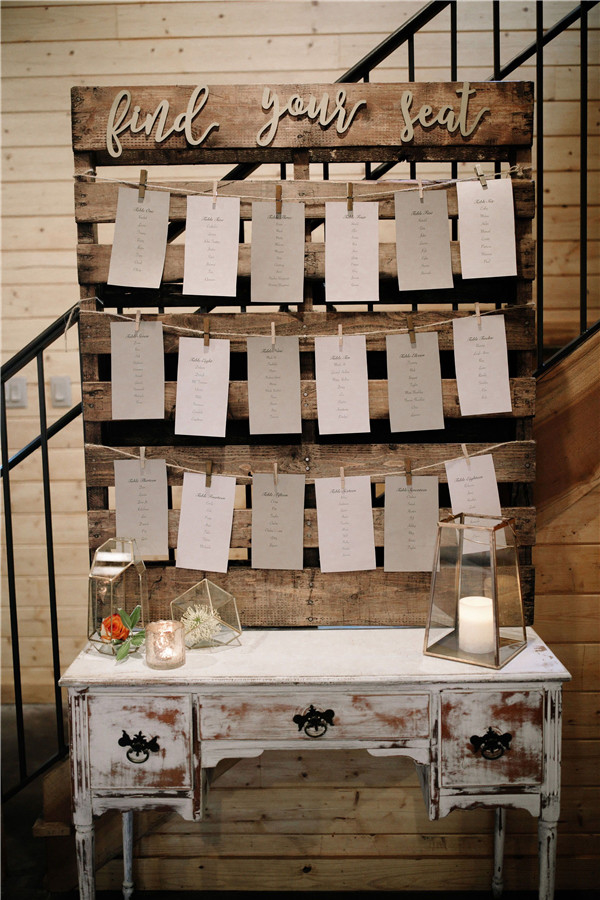 Brilliant Wedding Seating Chart Ideas to Steal
