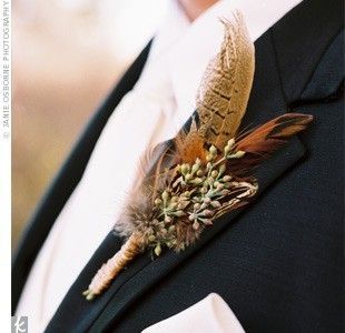 Eye Catching Feather Wedding Ideas